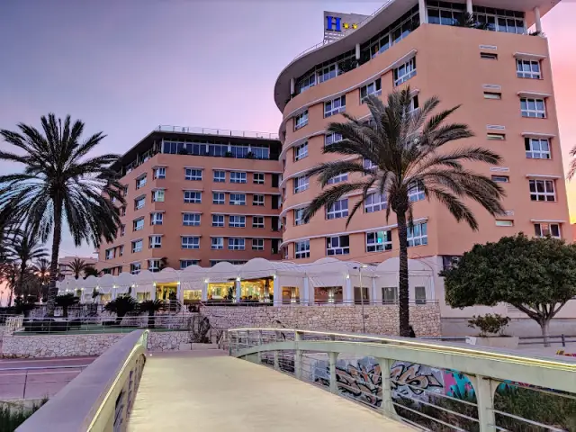 Senator Águilas Hotel