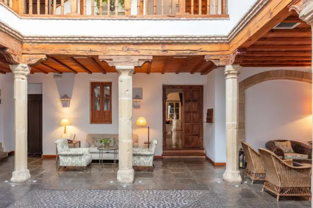 Puerta de La Luna | Hotel Baeza
