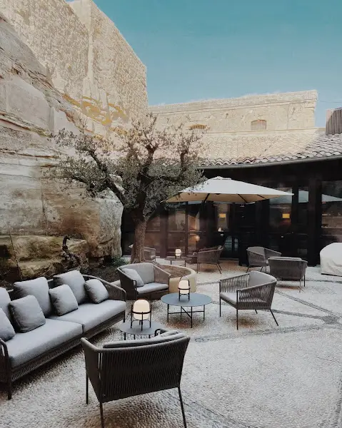 Hotel Santa María Briones