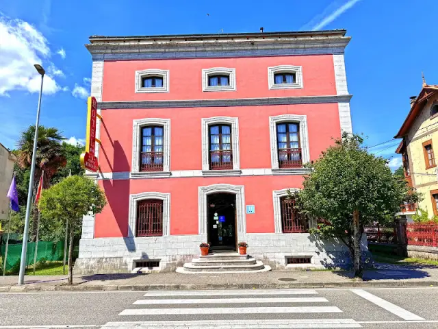 Hotel Puente Romano
