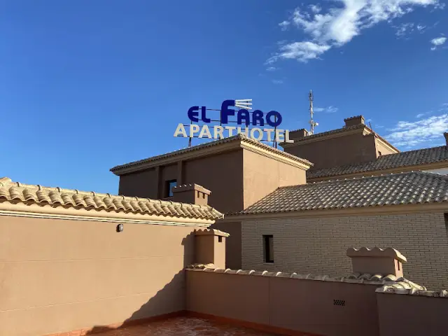 Aparthotel El Faro