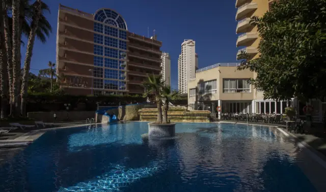 Hotel Medsur Alone