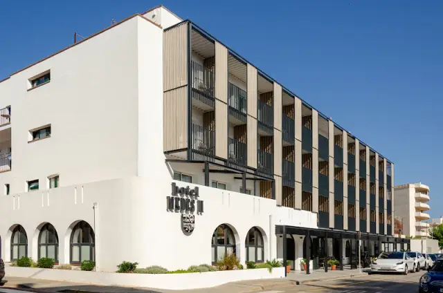 Hotel Medes II