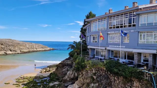 Llanes