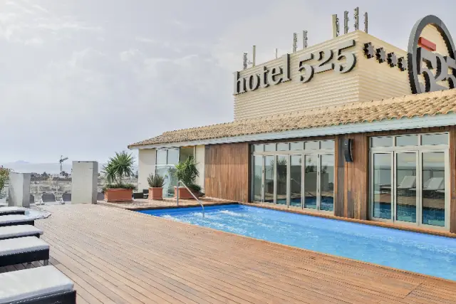 Hotel 525