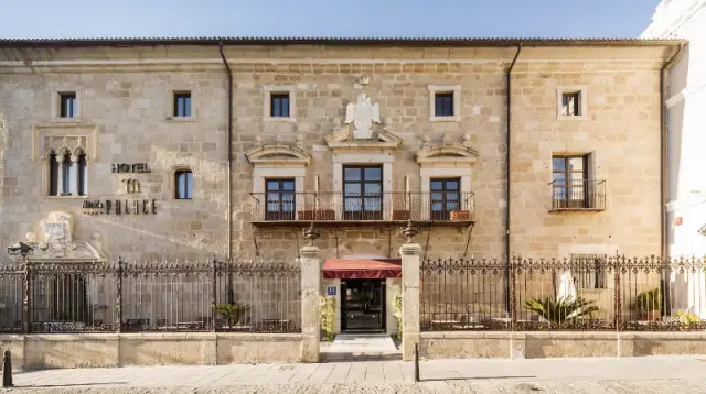 Hotel ILUNION Mérida Palace