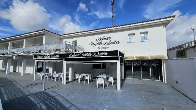 Deluxe Hostels