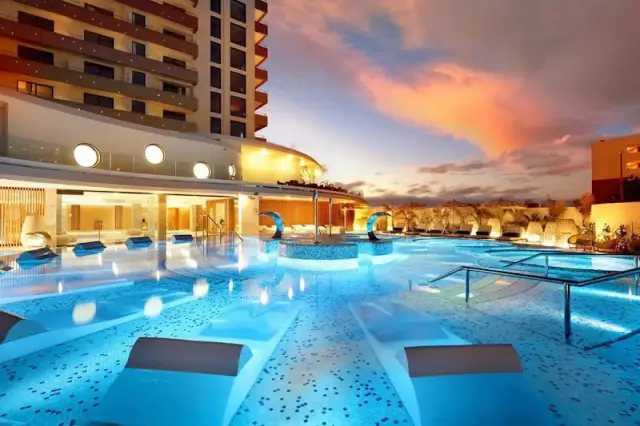 Hard Rock Hotel Tenerife