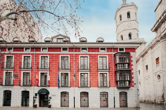 Dorma El Coloquio